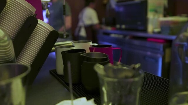 diversos utensilios de una cafeteria