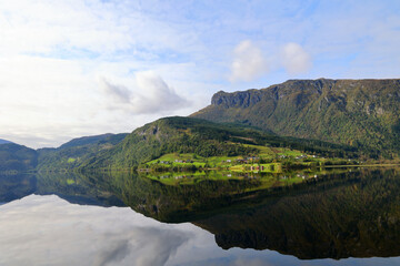 Fototapeta premium Serene Mountain Reflections on Granvinsvatnet Lake, Voss, Norway