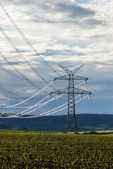 Bau neuer Stromtrassen in Bayern mit Viererb&uuml;ndelleiter oder 4‑fach‑B&uuml;ndelleiter