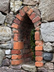 Gemauertes Steinfenster