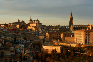 Obraz premium Sunset Over Historic European Cityscape