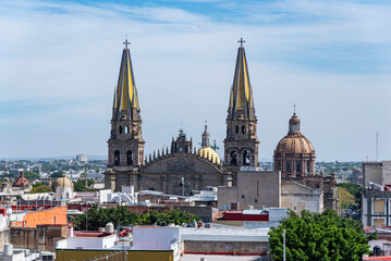 Obraz premium catedral, house of god, ciudad, guadalajara, aereo, cúpula, religiones, historia, turismo, museo, europa, urbana, cielo, torre, edificio, arquitectura, viajando, ortodoxa, impresiones, ciudad, centro