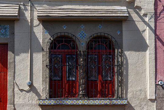 house of god, arquitectura, puerta, cristaleras, catedral, edificio, viejo, antiguas, entrada, gemas, religiones, g&oacute;tica, muro, porton, fachada, portal, arco, medieval, ladrillo, europa, historia, cas