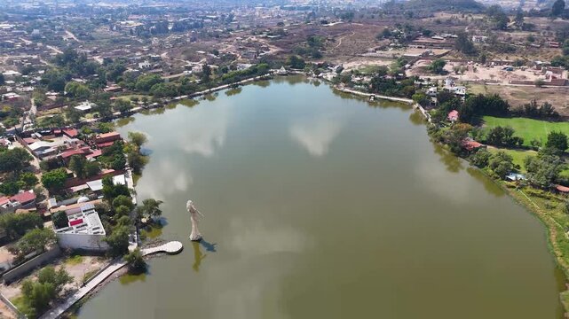 Laguna o lago y presa el ocotillo en Guadalajara