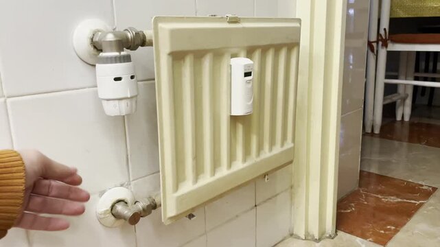 Radiador de temperatura con repartidor de costes y termostato