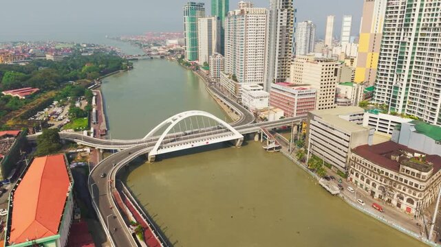 Drone footage of Binondo&ndash;Intramuros Bridge linking Manila&rsquo;s historic sides