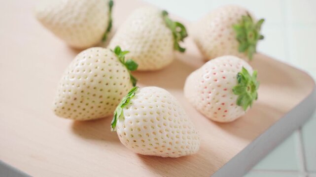 白いちご「ミルキーベリー」