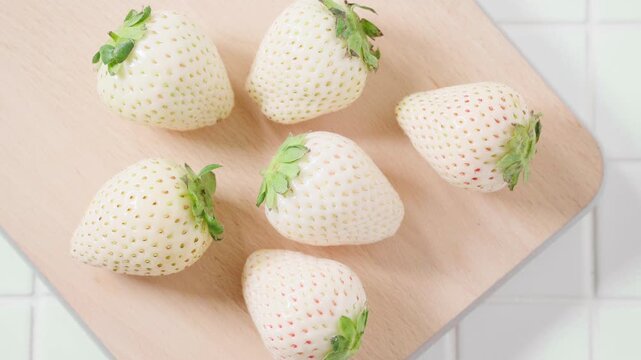 白いちご「ミルキーベリー」