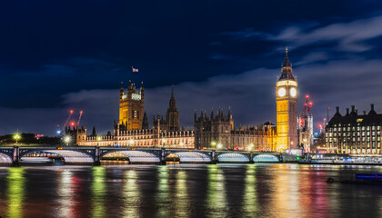 ウェストミンスター宮殿	　夜景　ワイド
