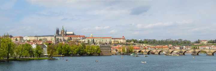 Obraz premium Spring Panorama of Prague with Charles Bridge and River Vltava - Czech Republic