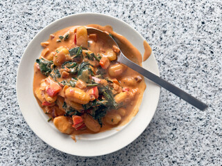 Gnocci mit Spinat-Tomaten-So&szlig;e