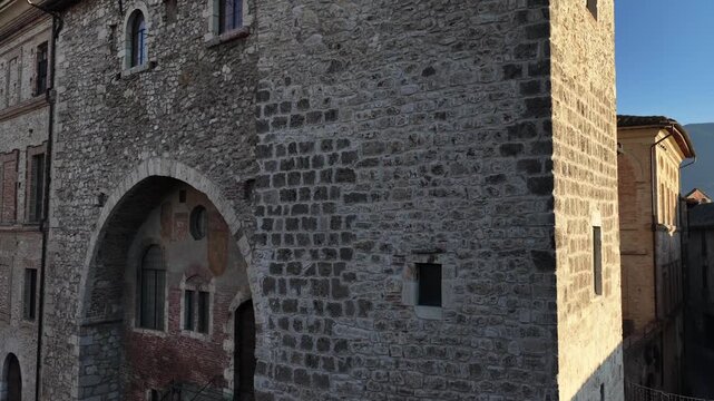 Il borgo Umbro di San Gemini e il suo centro storico medievale. Provincia di Terni, Umbria, Italia.
Vista aerea della citt&agrave; San Gemini, meta turistica di Stranieri e italiani.