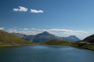 Obraz premium lake and mountains