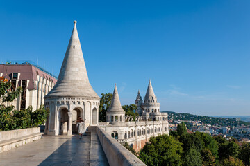 Fischerbastei Aussichtsterrasse an einem sonnigen Tag © Florian