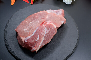 調理前の豚肉ブロック（もも）