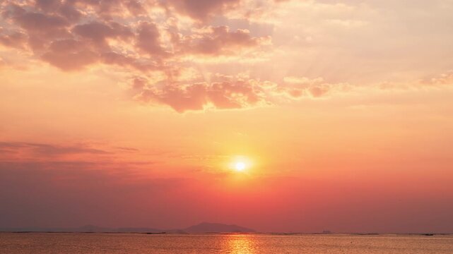 4k dramatic sky with clouds,Time lapse sunset sky cloud Red purple cloudscape time lapse background Dark red purple sunset sky cloud timelapse background day night Dramatic sunset sky	
