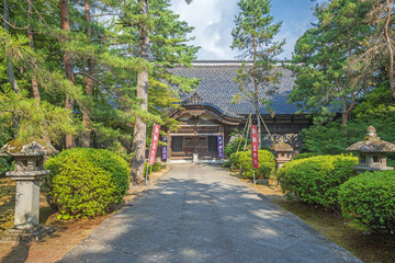 金沢 天徳院 本堂の夏景色