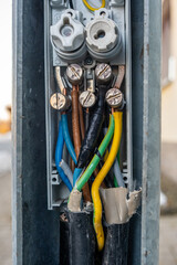 Kabel&uuml;bergangskasten Stra&szlig;enbeleuchtung Gefahr Kurzschluss durch Kondenswasser Feuchtigkeit