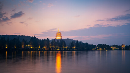 Fototapeta premium ，China, Hangzhou, West Lake, city, city skyline, tourist destination, landmark, architectural landscape，