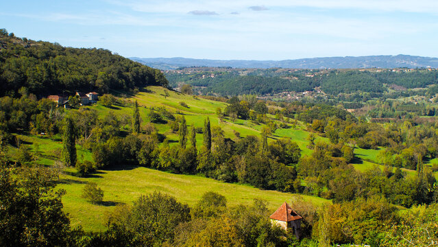 Paysages et vall&eacute;es du Lot, en p&eacute;riode automnale