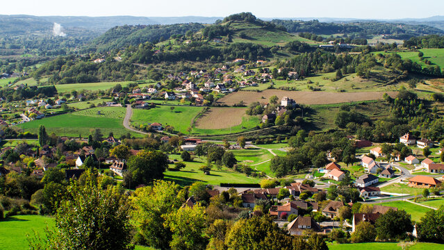 Paysages et vall&eacute;es du Lot, en p&eacute;riode automnale