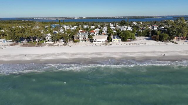 high surf on Holmes Beach, Florida, coastal real estate near Anna Maria Island, near Bradenton, Florida