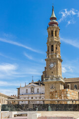 Obraz premium Historic Salvador church on the central square of Zaragoza, Spain