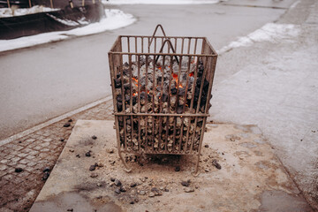 Węgiel palący się w koksowniku © rozentuzjazmowany