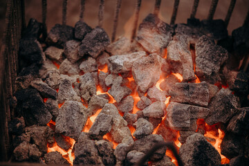 Węgiel rozżarzony do czerwoności © rozentuzjazmowany