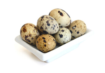 Obraz premium Quail eggs are isolated on a white background
