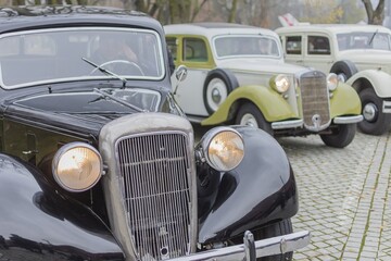 stare zabytkowe samochody