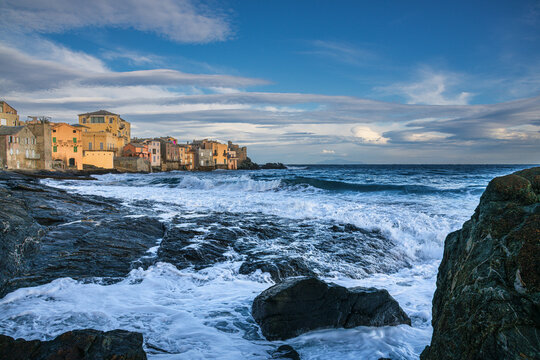 Picturesque houses at the shore of the small fisherman&rsquo;s village Erbalunga, corsica, france