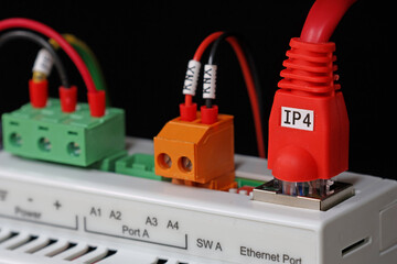 Connecting the electrical module using copper electrical insulated wires. 