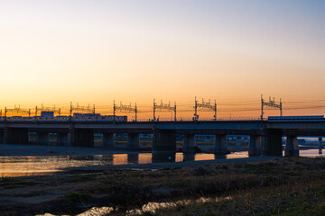 Fototapeta premium 夕景の中の橋梁