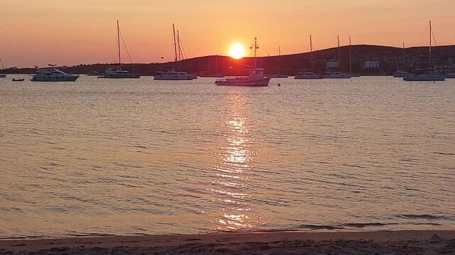 Coucher du soleil &agrave; Parikia - &Icirc;le de Paros - Les Cyclades - Gr&egrave;ce 