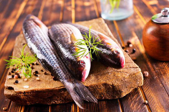 Fresh fish, fish reading for cooking