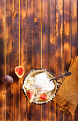 Cream and ricotta cheese figs mousse in bowl