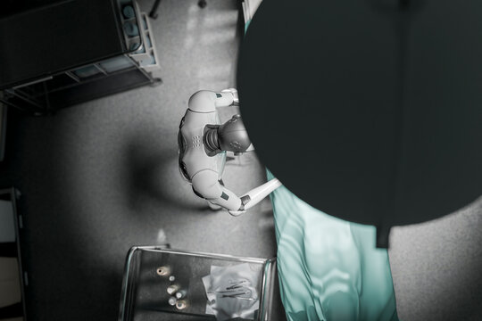 3D android under surgical light in medical operation setting