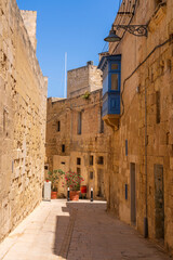 Streets of Valletta, Three islands