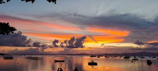 por do sol no norte da ilha de Florian&oacute;polis