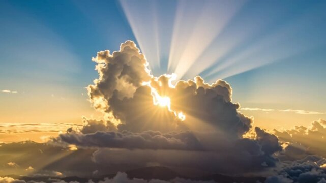 Sonnenstrahlen durch Wolkenl&uuml;cke
