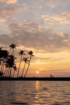 Sunset over Anaeho&rsquo;omalu Bay