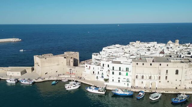 Citt&agrave; di Monopoli vista dall'alto