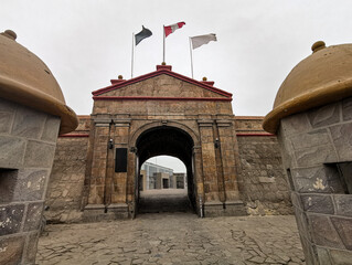 Obraz premium ruins of a military fort built with granite stone