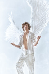 Obraz premium Heavenly Angel Presence