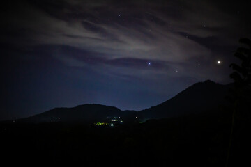 night sky with jupiter © Andika