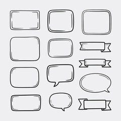 Obraz premium Collection of simple hand-drawn frames, speech bubbles, and ribbon banners with rounded corners and casual lines, perfect for labels, notes, and bullet journals.
