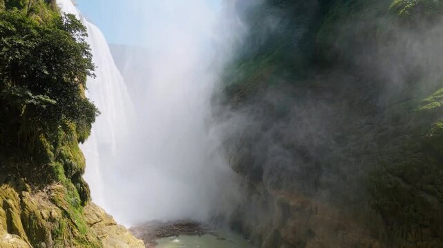 Discover tamul waterfall in huasteca potosina, san luis potosi, mexico during a bright day