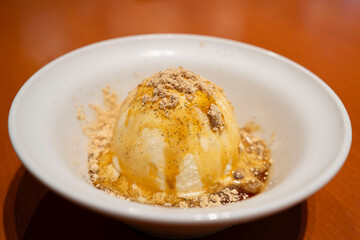 食後のデザート 信玄餅風バニラアイス