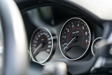 車 馬力 トルク エンジン 回転数 自動車 輸入車 外車